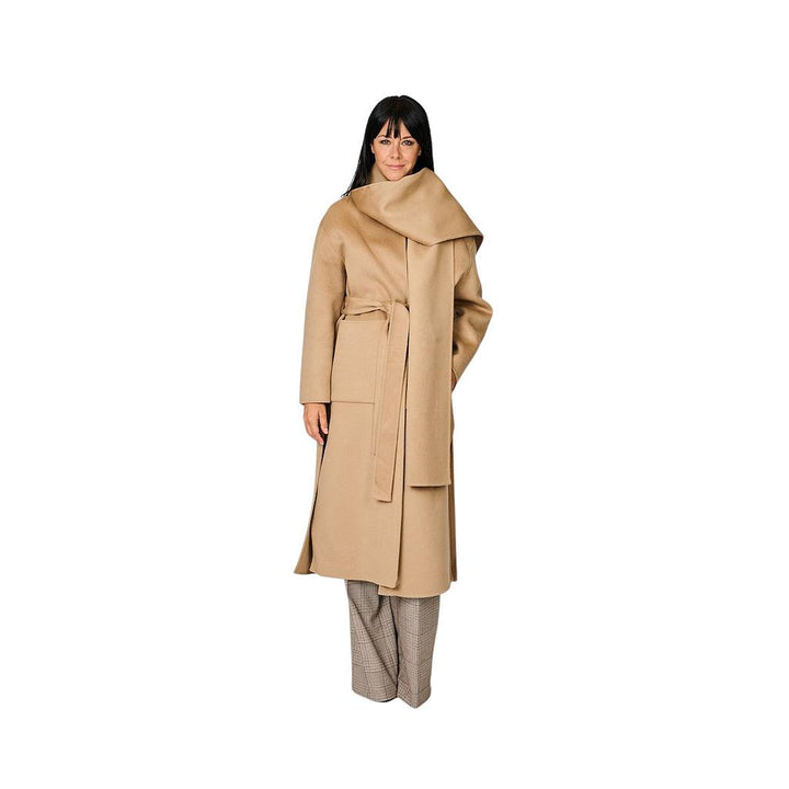 the-dynamis-studio-frakke-dame-camel
